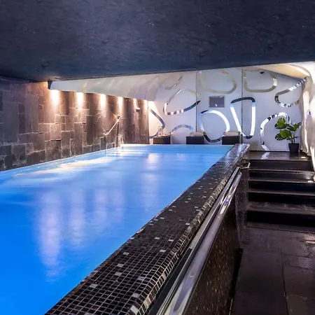 Nh Collection Center Hotell 4*