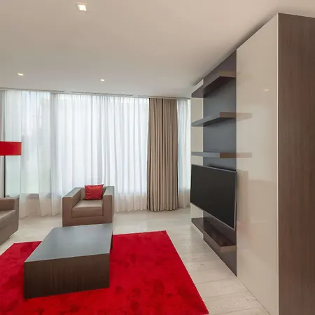 Nh Collection Center Hotell 4*