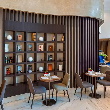 Nh Collection Center Hotell 4*