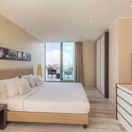 Hotell Nh Collection Center 4*