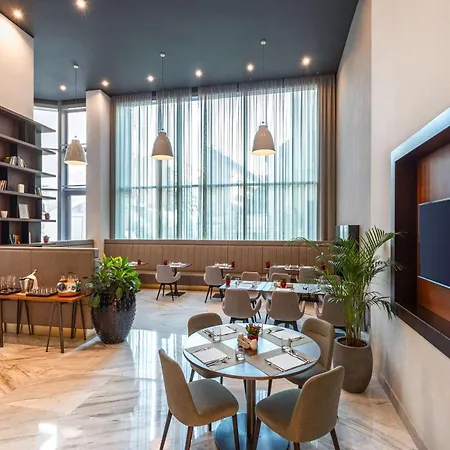 Nh Collection Center Budapesta