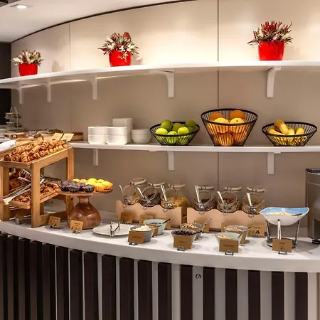 Nh Collection Center Hotell 4*