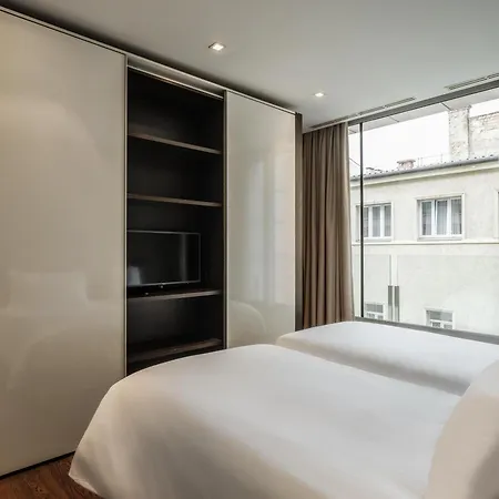 Hotel Nh Collection Center