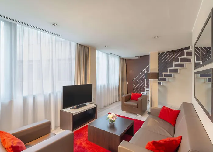 Nh Collection Center 4* Будапешт