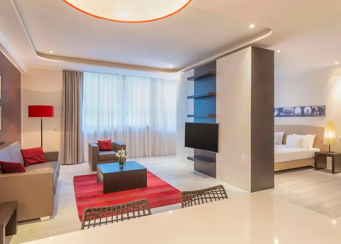 Nh Collection Center Отель