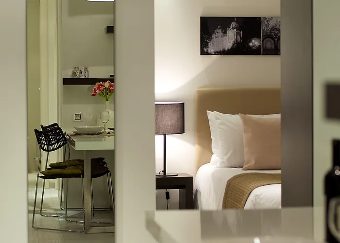 Отель Nh Collection Center