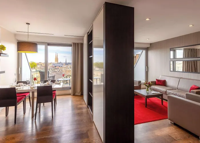 Отель Nh Collection Center