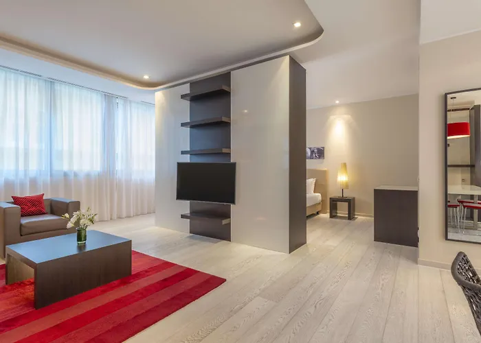 Nh Collection Center Hotell 4*