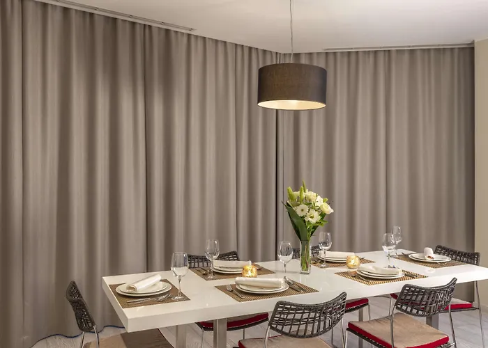 Nh Collection Center Hotell 4*