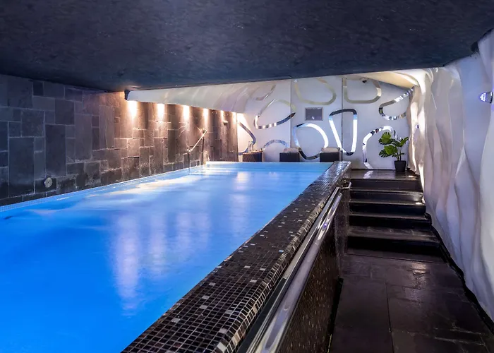 Nh Collection Center Hotell 4*